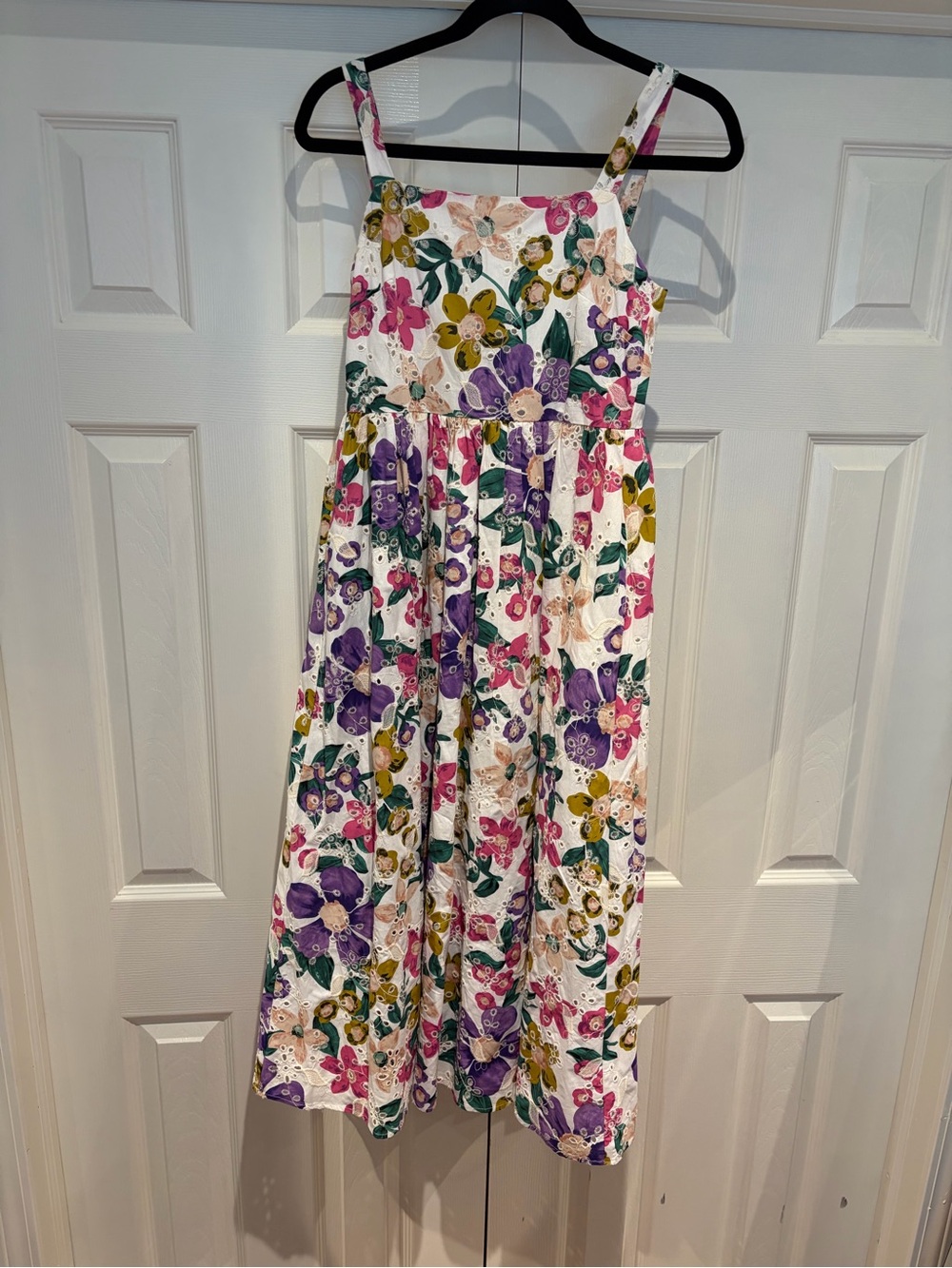 AUREUM White Midi Floral Dress